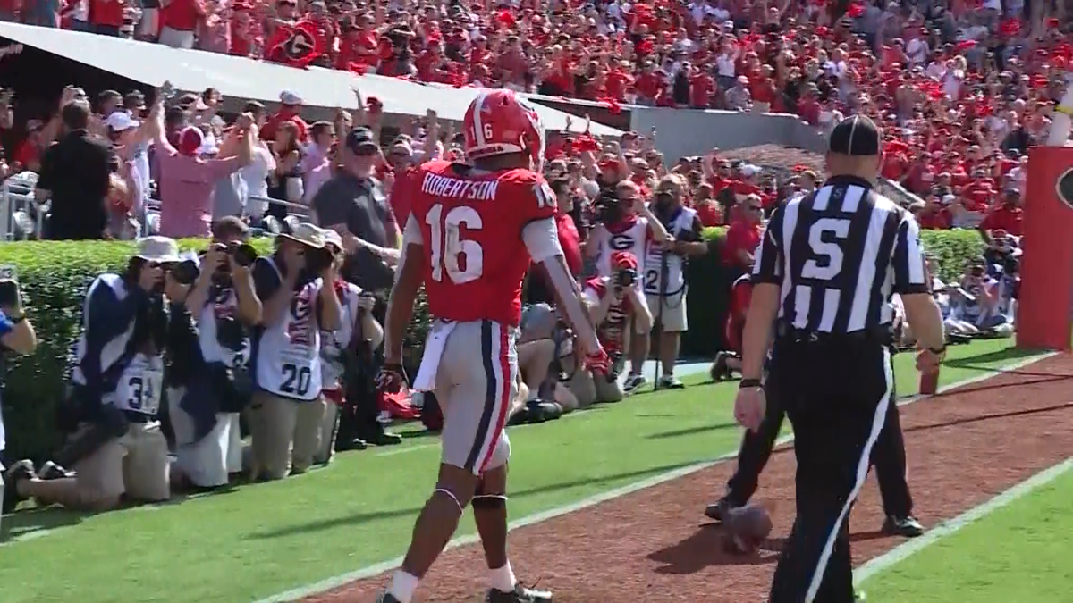 wide receiver enters transfer portal