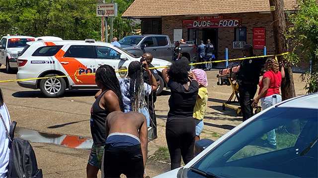 Police identify 21-year-old man shot and killed at convenience store