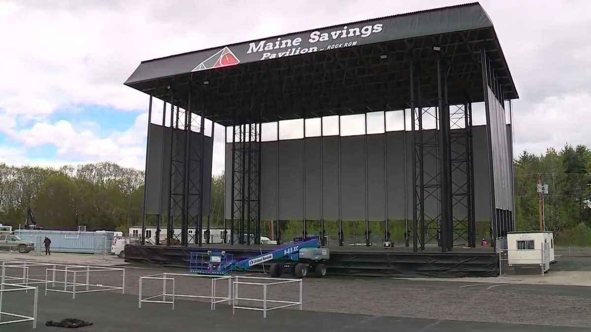 Rock Row owner conducts sound testing at concert venue