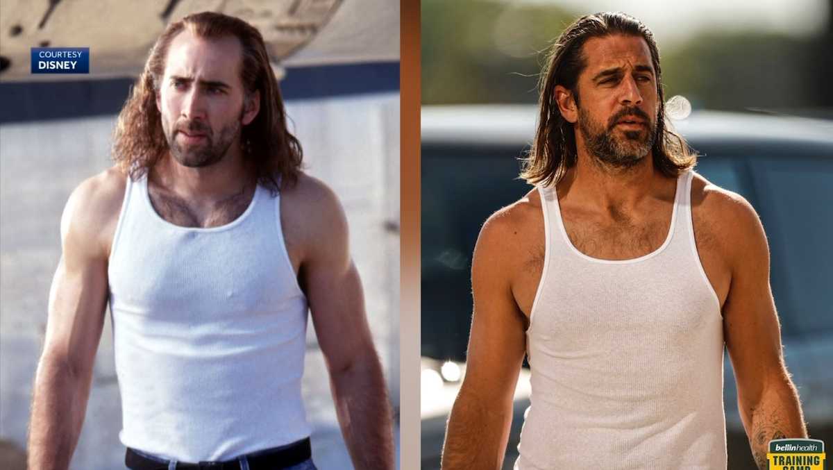 Aaron Rodgers arrives to training camp as Nicolas Cage from 'Con Air