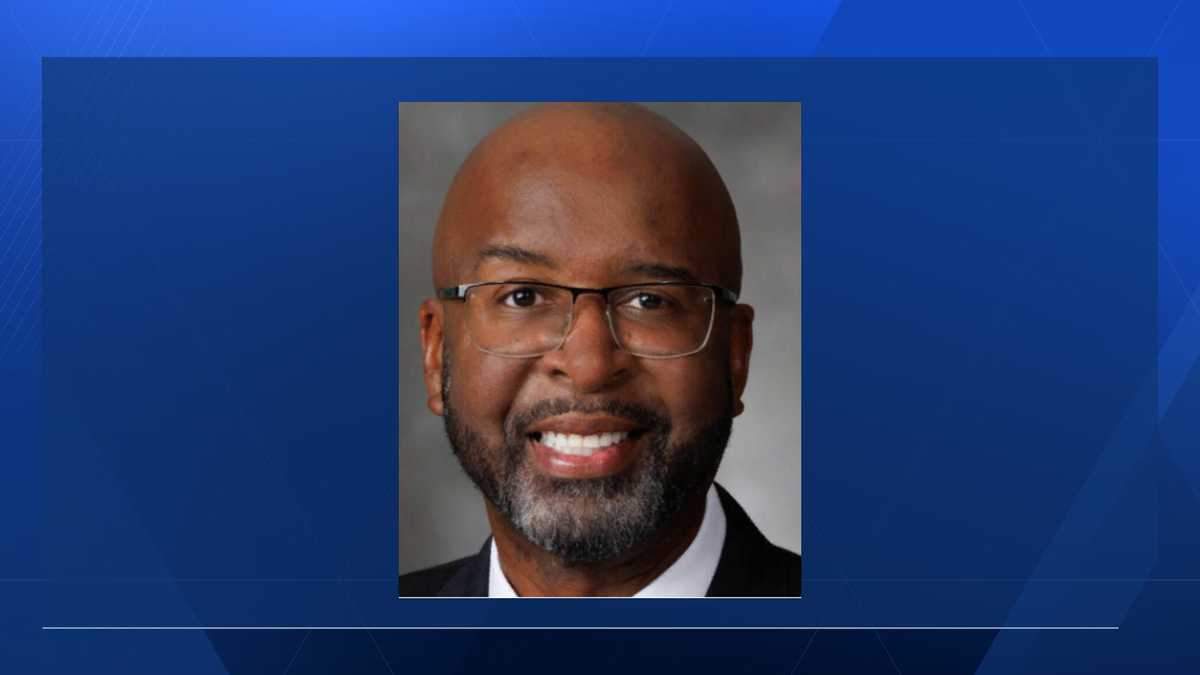 University of Nebraska-Lincoln Chancellor Rodney Bennett announces decision to resign