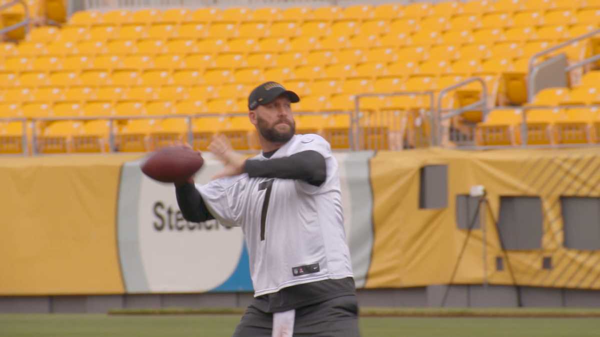 Steelers share video of QB Ben Roethlisberger throwing football at