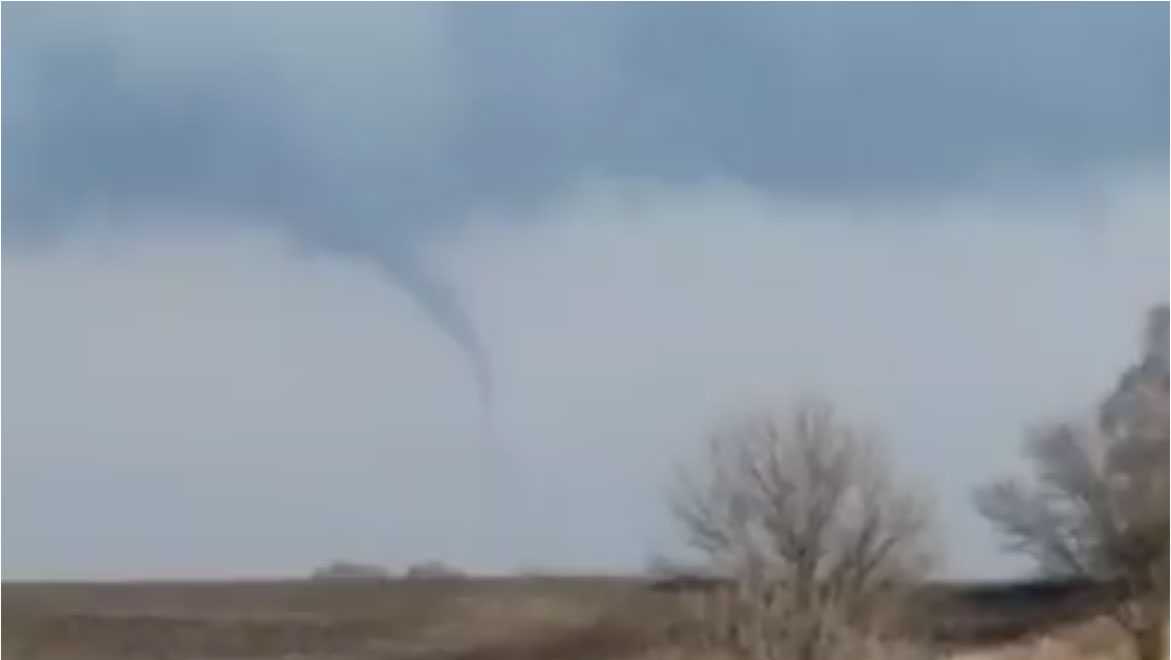 Tornado warnings pop up across Iowa