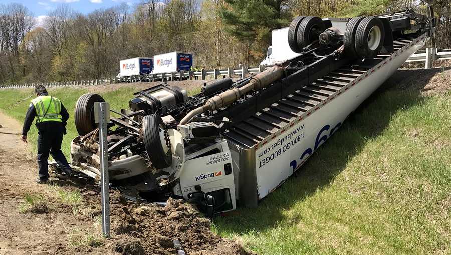 tractor trailer rollover in the median on i 91 in dummerston, vermont