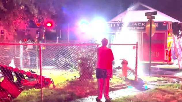 Fire breaks out on Rondo Street, causing serious damage to home - Vimarsana News