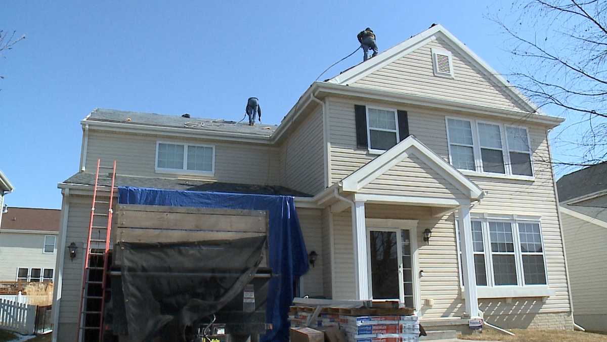 Company donates new roof to Army veteran