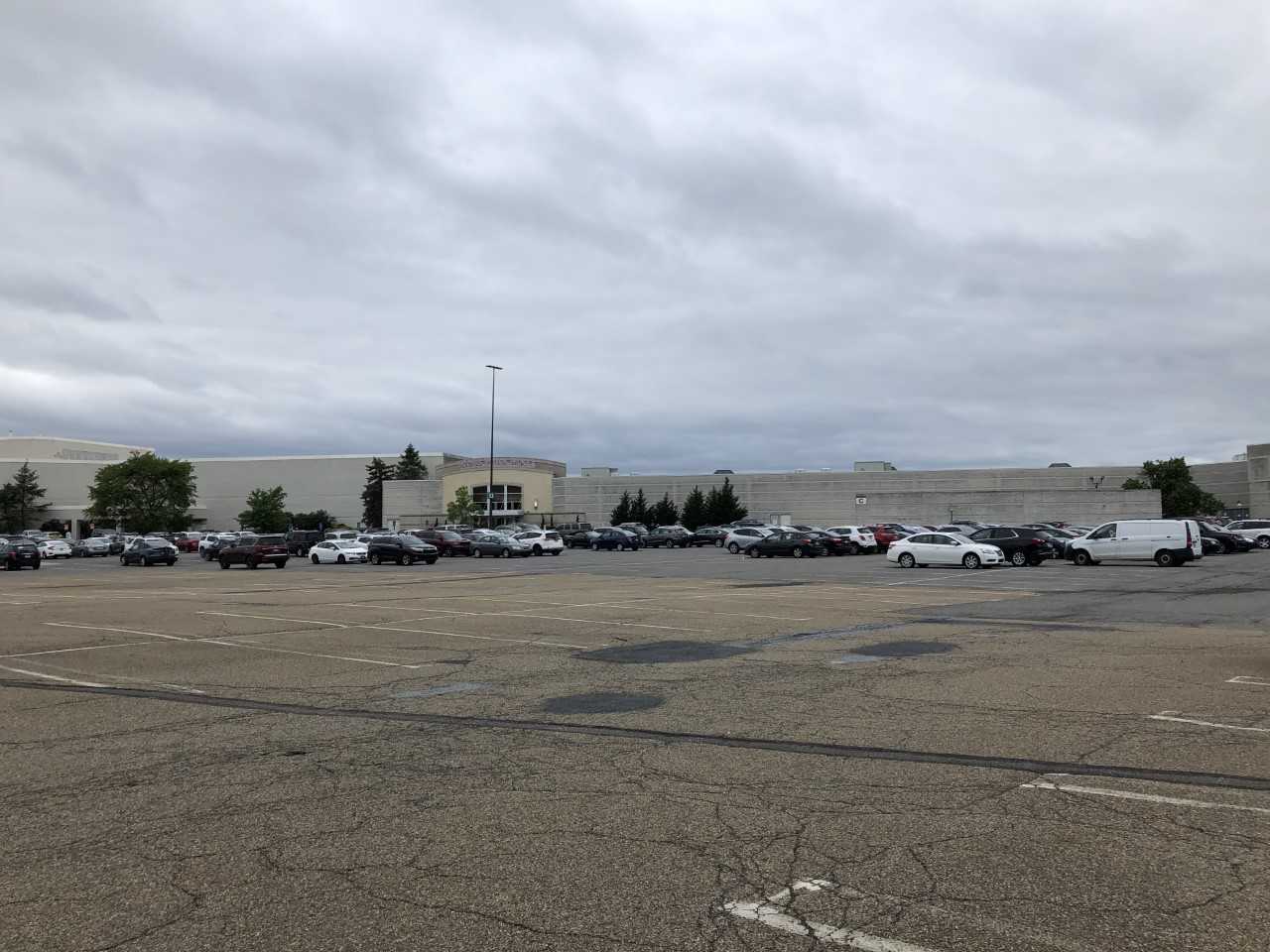 apple ross park mall