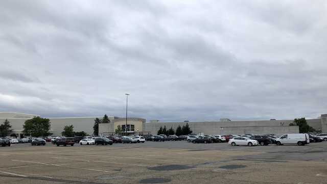 "It was pretty scary." Shoppers describe moments after shots were fired inside Ross Park Mall - Vimarsana News