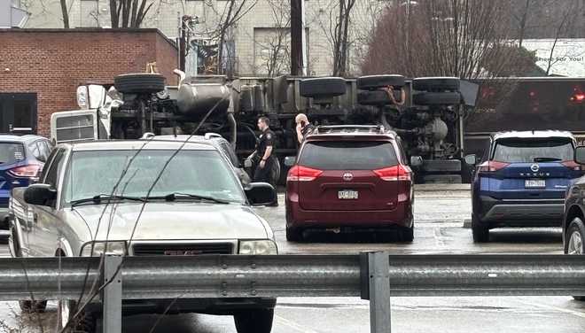 Pennsylvania crash closes Route 286 in Plum