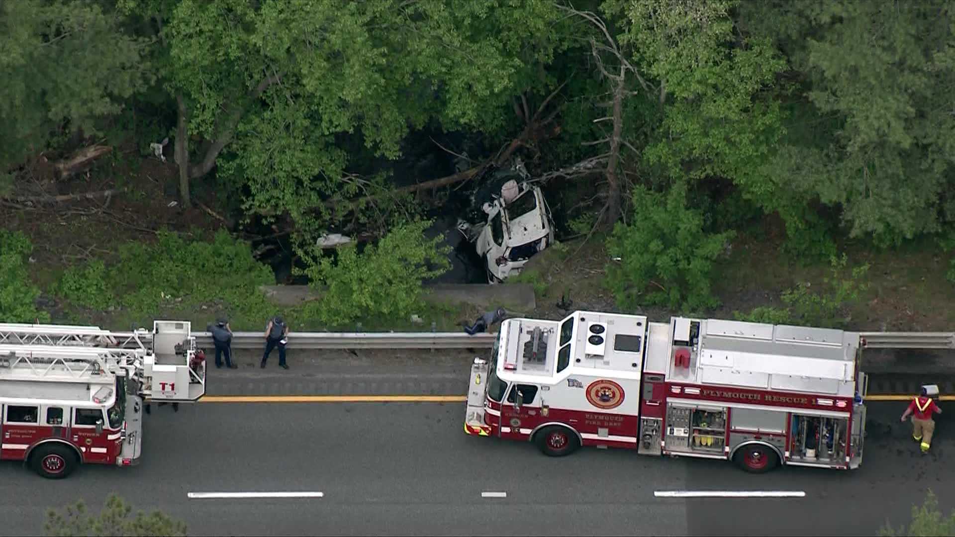 Vehicle lands in river after crash on Route 3 in Plymouth, Massachusetts - Vimarsana News