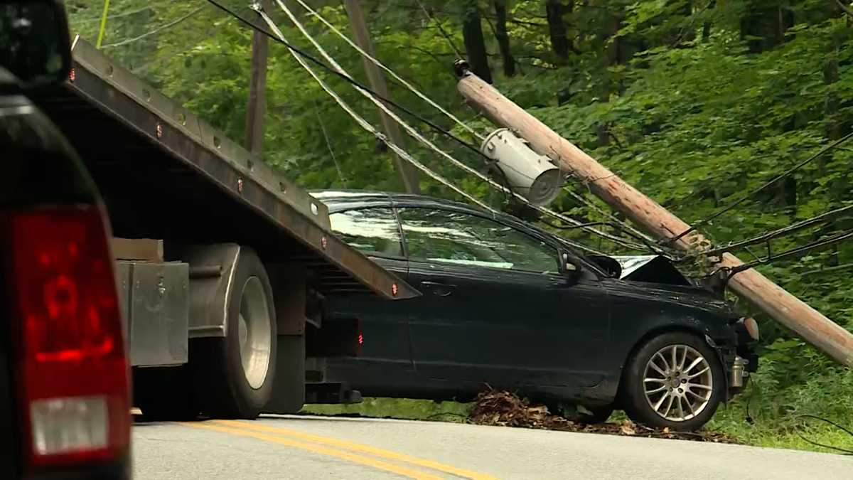 Car crashes into utility pole on Route 35 in Standish