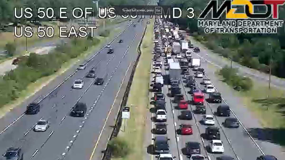 Emergency roadwork shuts 2 right lanes of US Route 50