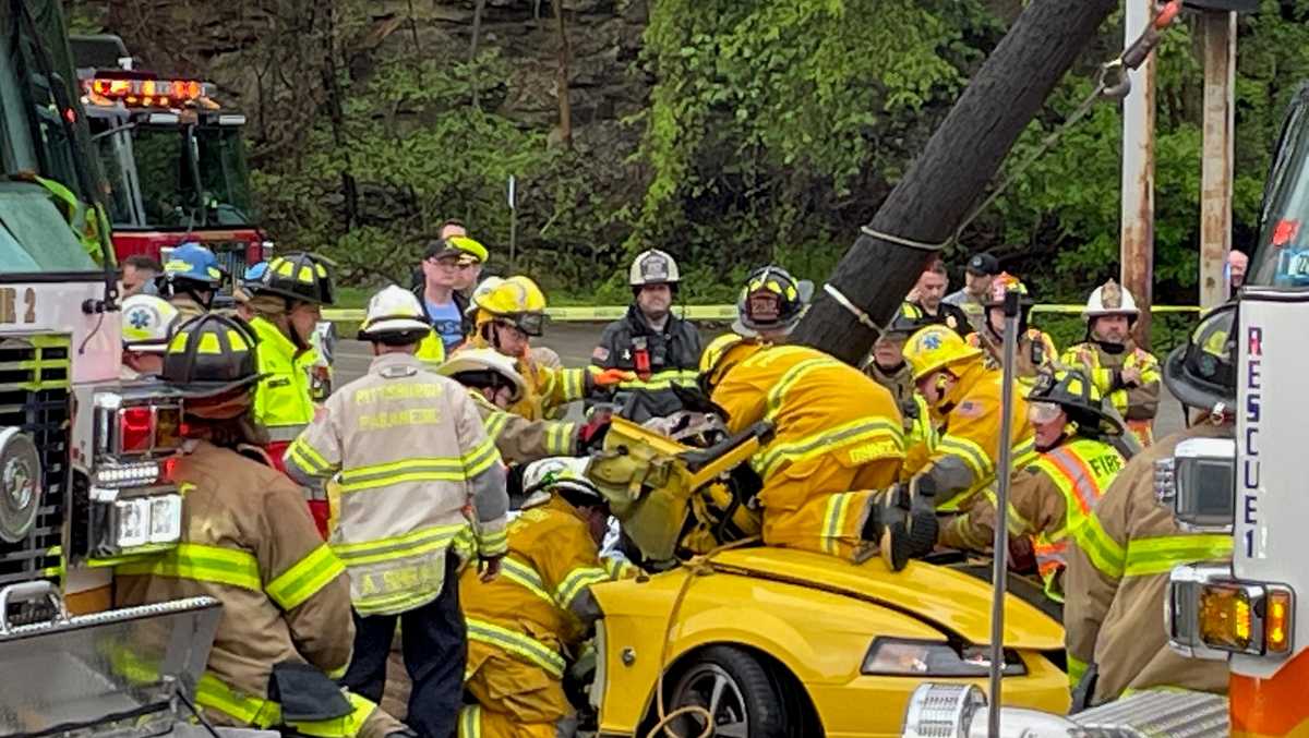 Pittsburgh traffic Crash on Saw Mill Run Boulevard in Whitehall