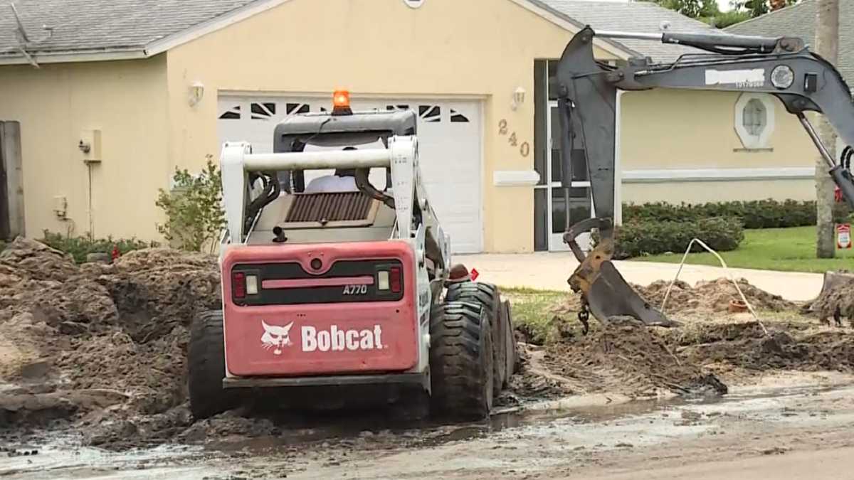 Water main break in Royal Palm Beach community