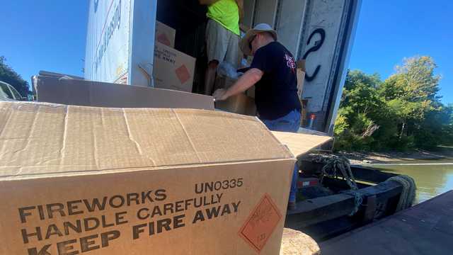 Rozzi's Fireworks prepares for Labor Day Weekend, possible stormy forecast - Vimarsana News