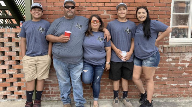 A Texas family lost their dad to COVID-19 three weeks ago. They just lost their home to a fire while trying to stay warm - Vimarsana News