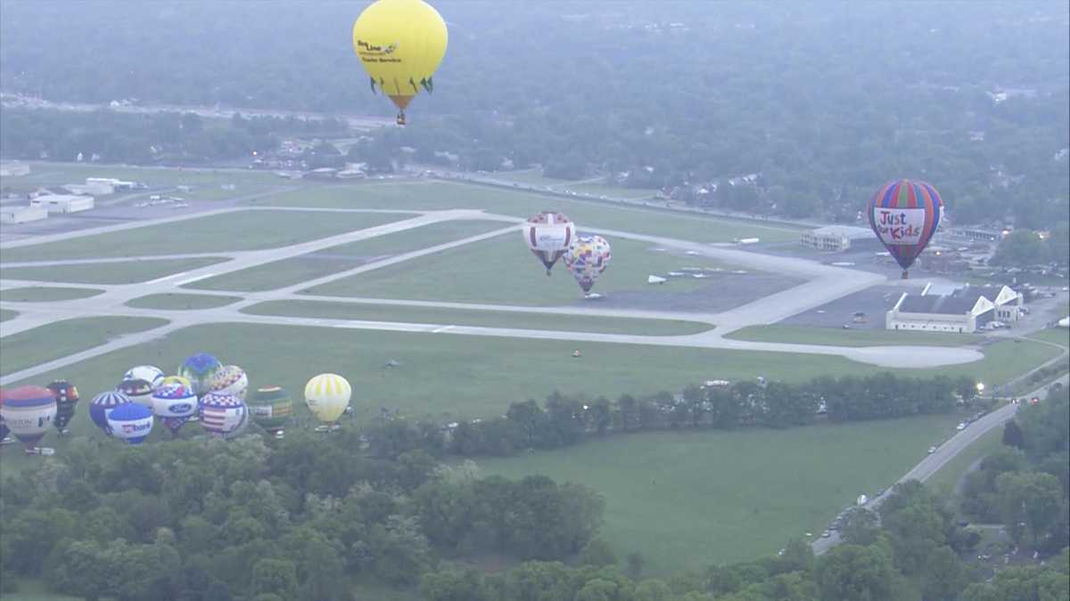 Great Balloon Rush Hour Race takes flight over Louisville