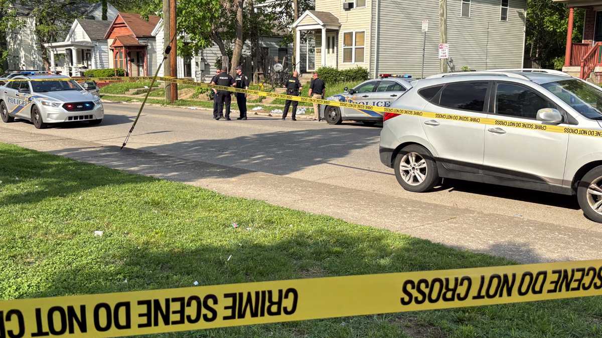 Man dies after being shot in Russell neighborhood, police say