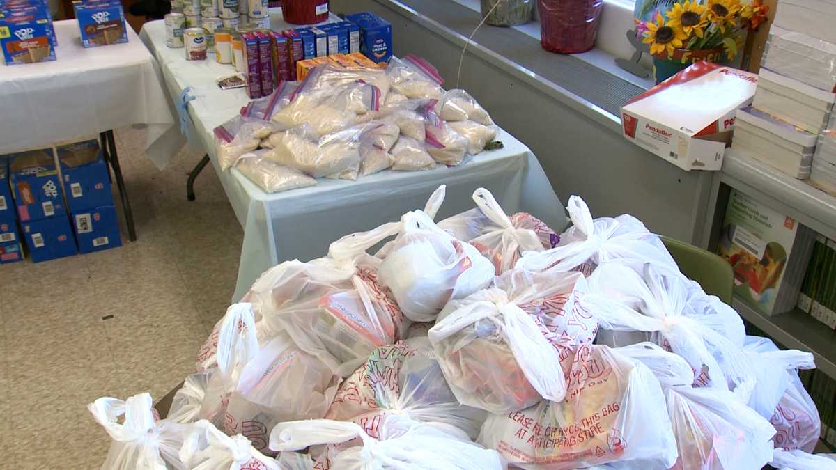 JCPS teacher raises 7K to provide students with food over Christmas break