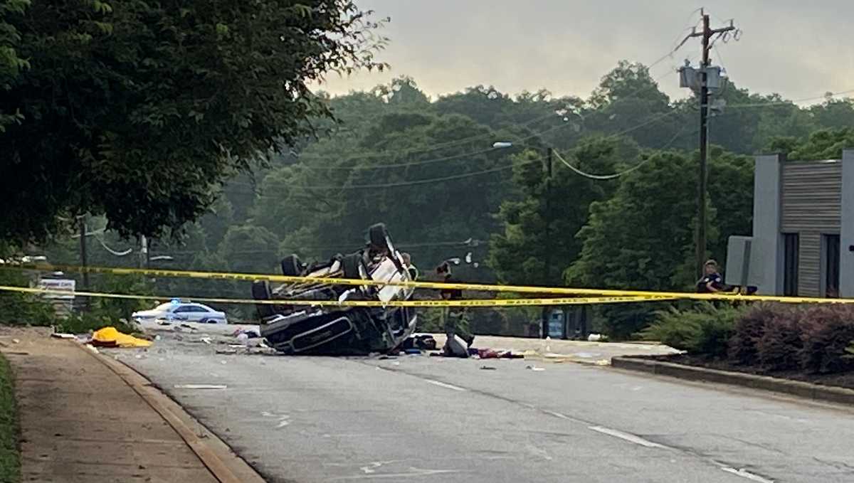 Two Dead In Greenville Crash After Car Lands On Roof Coroner Confirms 6093