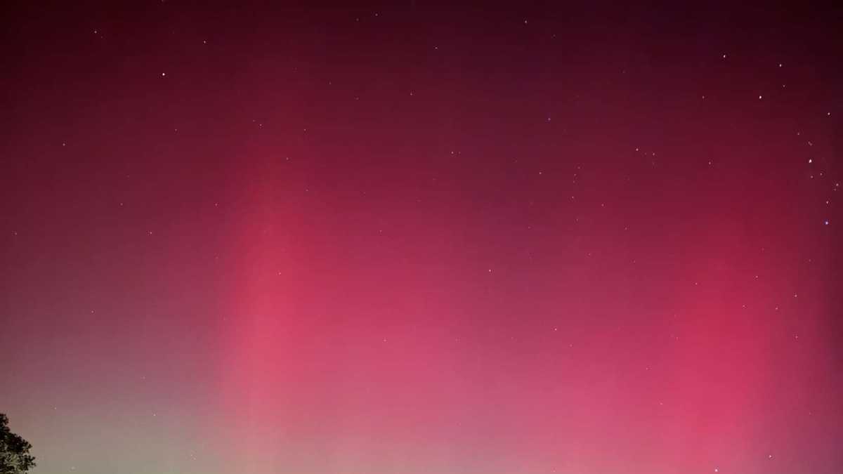 Northern Lights Photos from across Louisville, southern Indiana