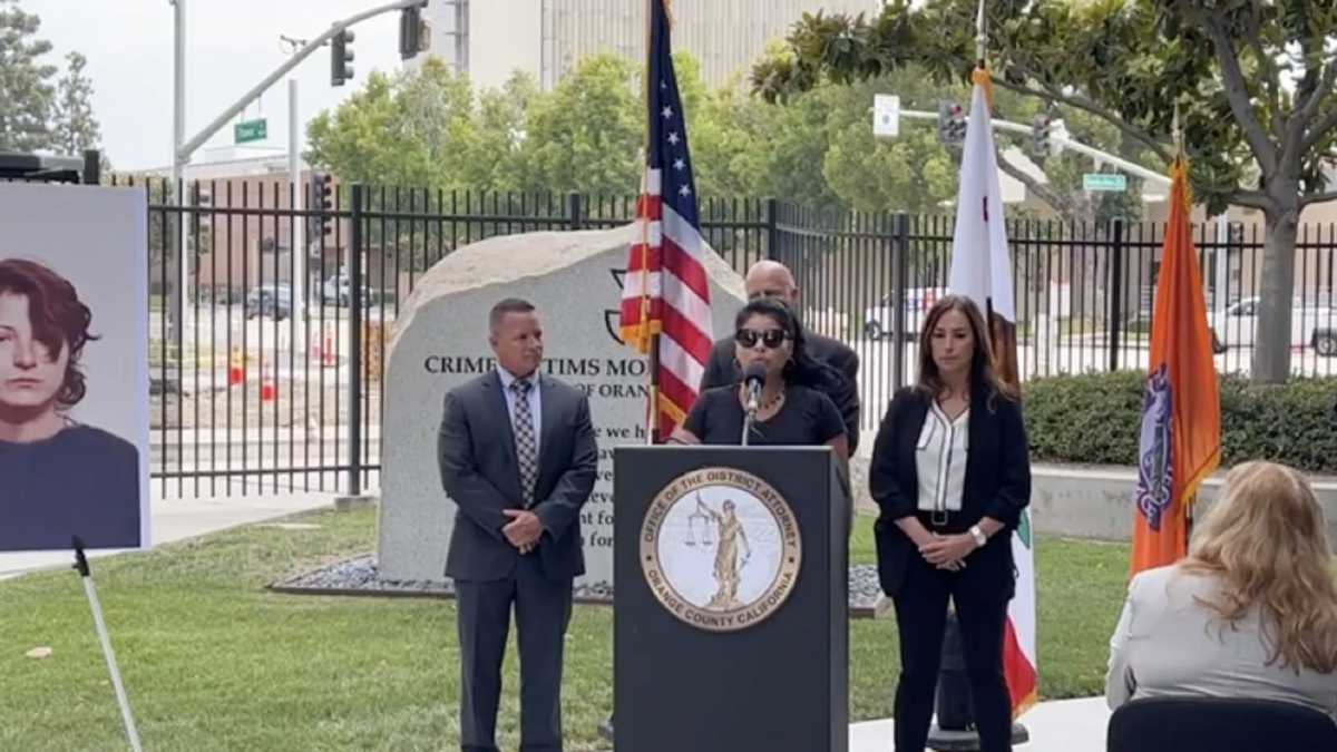 A suspect in the 1980s killings of 2 California women is identified after  DNA match