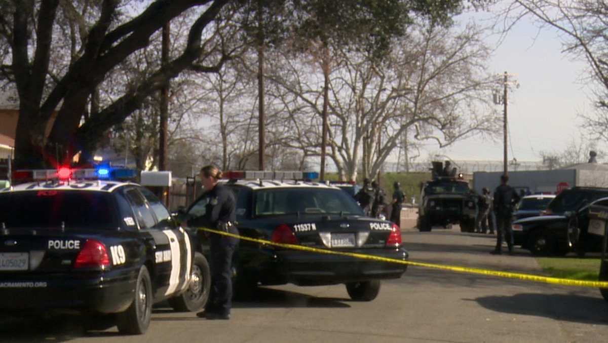 Standoff suspect surrenders after 7 hours in Sacramento home