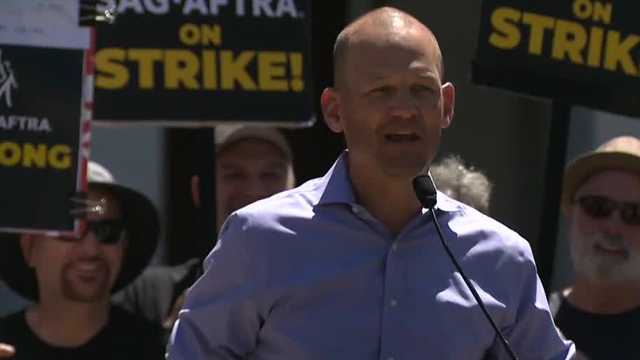 Actors rally at the California capitol amid Hollywood strike - Vimarsana News