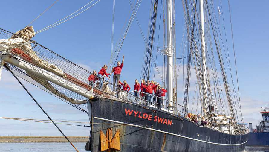 After more than five weeks at sea and sailing more than 5,000 miles, the group of students got home on Sunday.