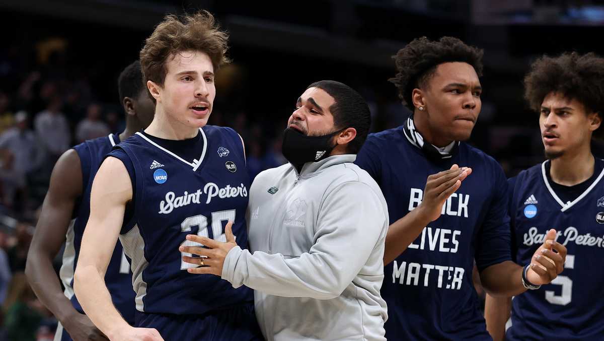 Saint Peter's completes huge March Madness upset, stunning No. 2 seed