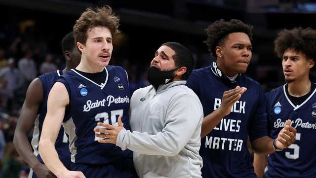 Saint Peter's completes huge March Madness upset, stunning No. 2 seed Kentucky - Vimarsana News