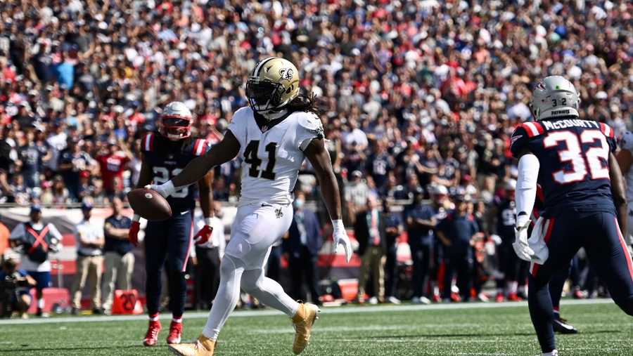 PHOTO GALLERY: Saints beat Patriots 28-13