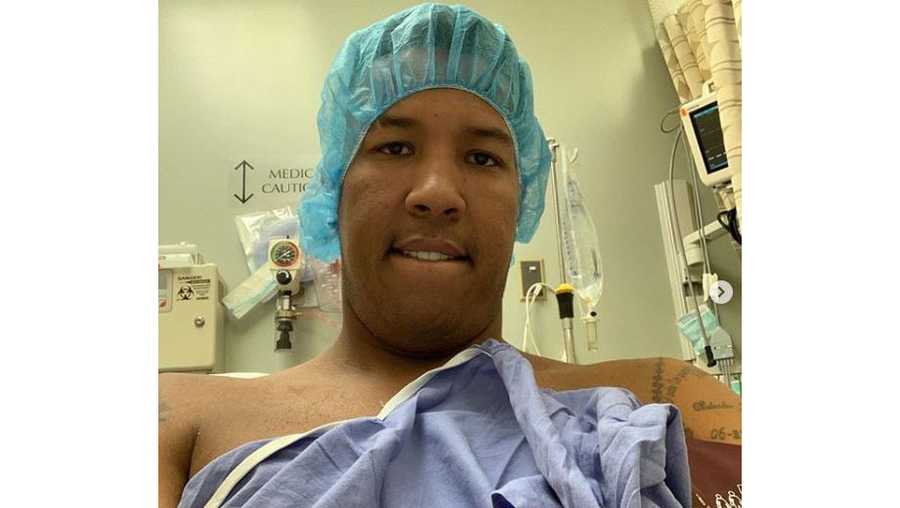 Kansas City Royals C Salvador Perez has thumb surgery; expected