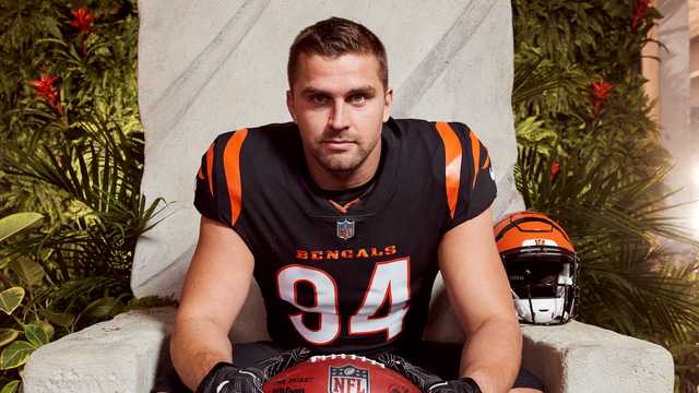 Bengals' Sam Hubbard makes 'transformative' donation to tackle