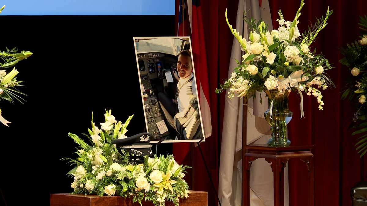 Memorial for Richmond Hill pilot who died in midair plane crash