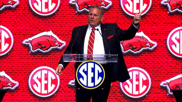 Razorbacks coach Sam Pittman wants to "out-tough" opponents - Vimarsana News