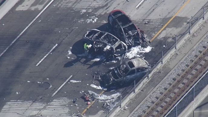 2 killed, including child, in fiery California highway crash: CHP - KSBW