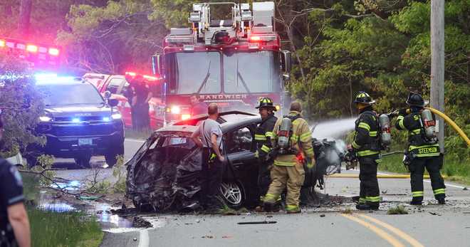 crash&#x20;cotuit&#x20;road&#x20;sandwich&#x20;mass.