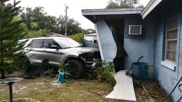 Driver crashes into a child's playroom in Sanford, police say - Vimarsana News