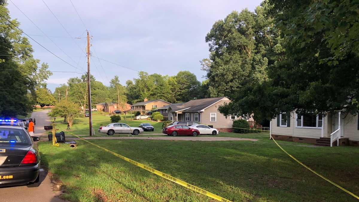 2 injured in shooting in Anderson