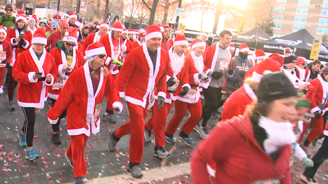 Manchester Christmas Parade 2022 Santa Claus Shuffle, Christmas Parade Make For Festive Downtown Manchester  Saturday