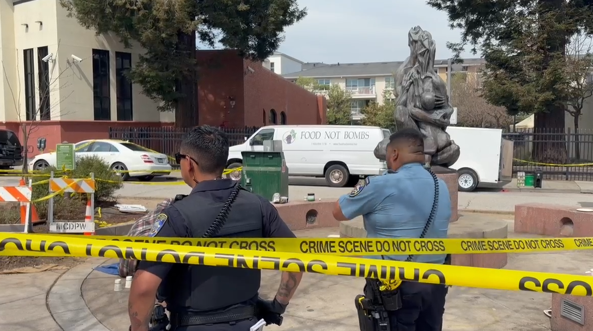 2 hospitalized, suspect in custody after stabbing near Santa Cruz Clock Tower