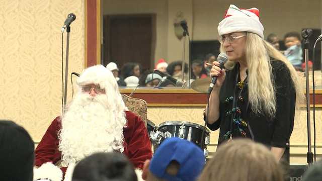 Santa makes special visit to Wayside Christian Mission families - Vimarsana News