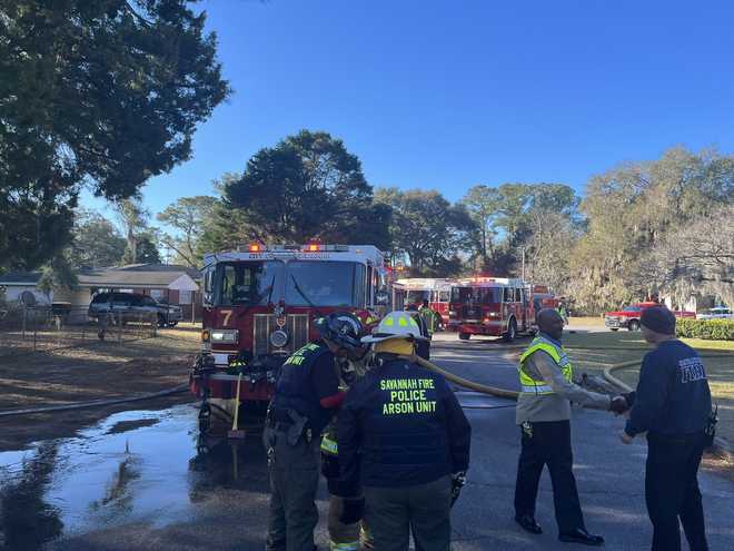 Savannah Fire Crews Rescue Woman From Burning Home Perform Cpr 9775