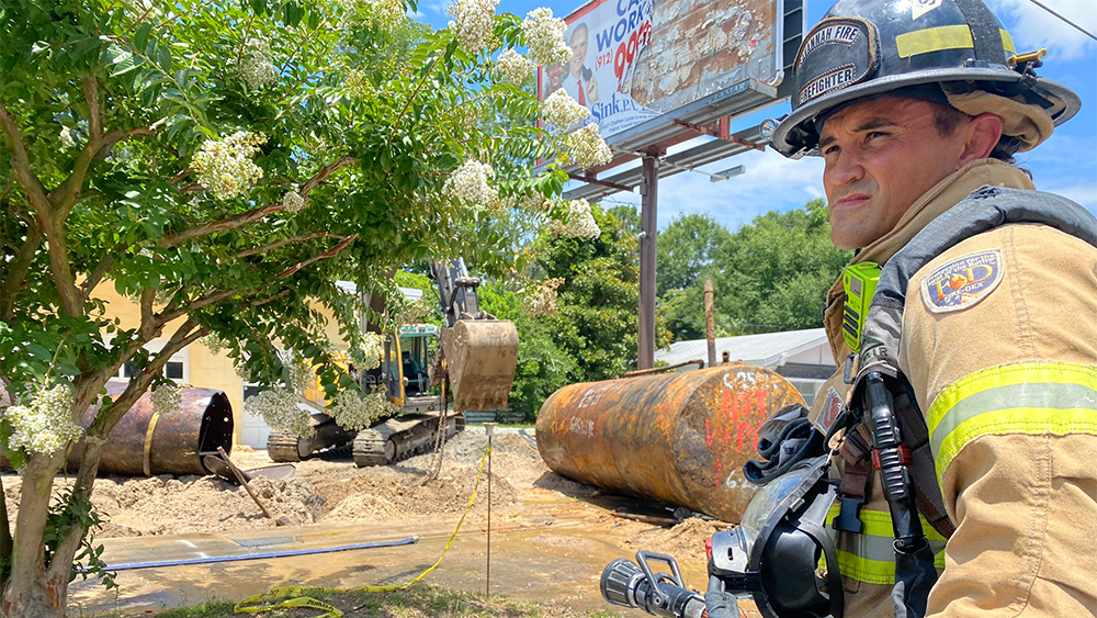 Explosion on DeRenne Avenue Savannah firefighters respond after