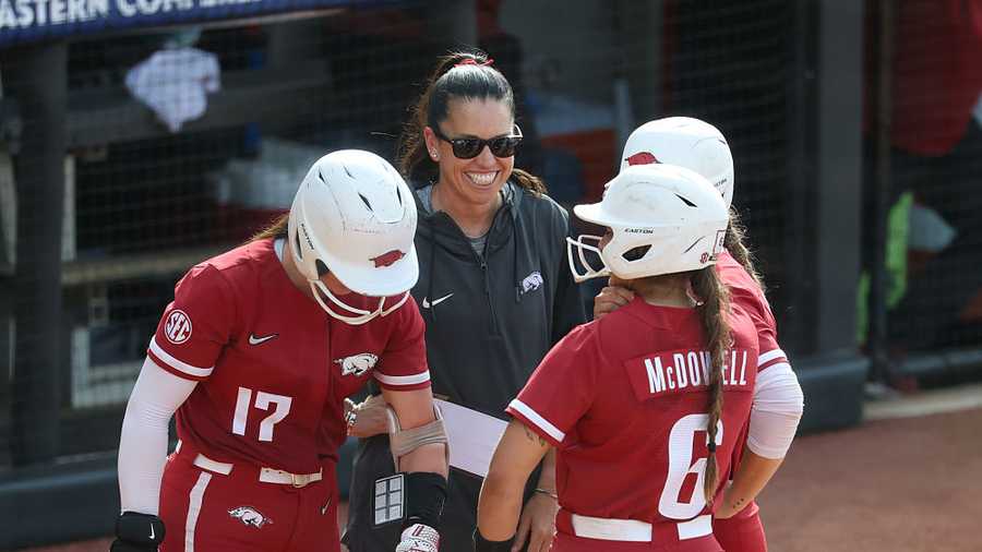 Arkansas softball unveils 2027 schedule featuring 28 home games, visit ...