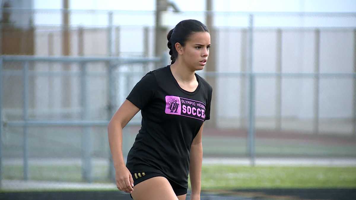 January Scholar Athlete of the Month: Alexa Araya
