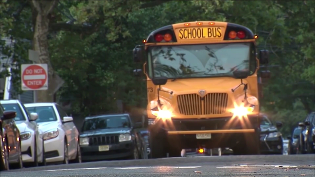 Schools dismiss early as temperatures rise - Vimarsana News