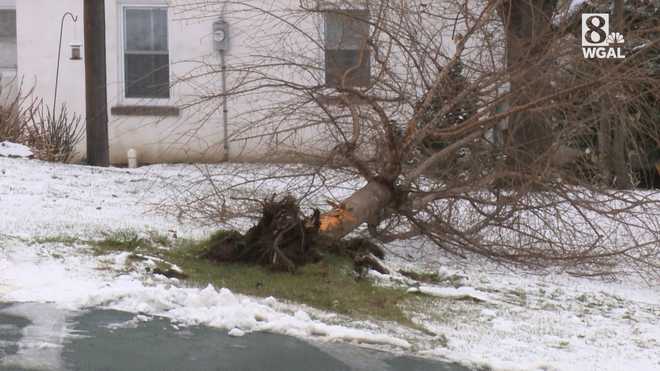 School bus slides down icy hill in Lancaster County | Video