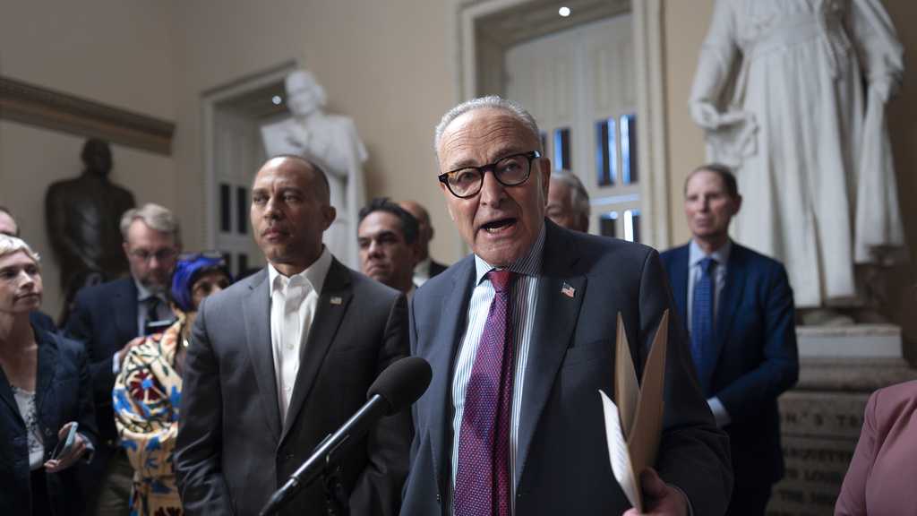 One week left: Government shutdown threat intensifies - WBBH